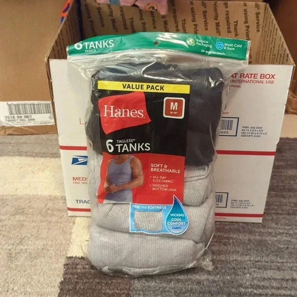 Hanes Men's Tagless ComfortSoft Dyed Tank Undershirt 6 Pack Size (M) - Picture 3 of 4